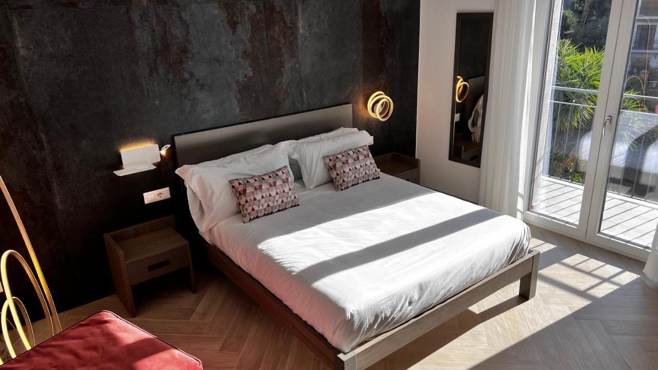 Patriziella 4 Rooms Сорренто Экстерьер фото